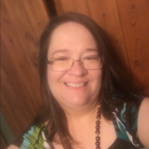 Meet your Posher, Belinda - Picture 2 of 2